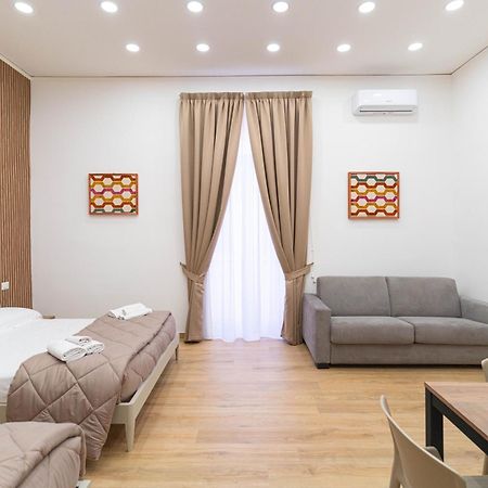 Toto E Peppino Luxury Rooms نابولي المظهر الخارجي الصورة